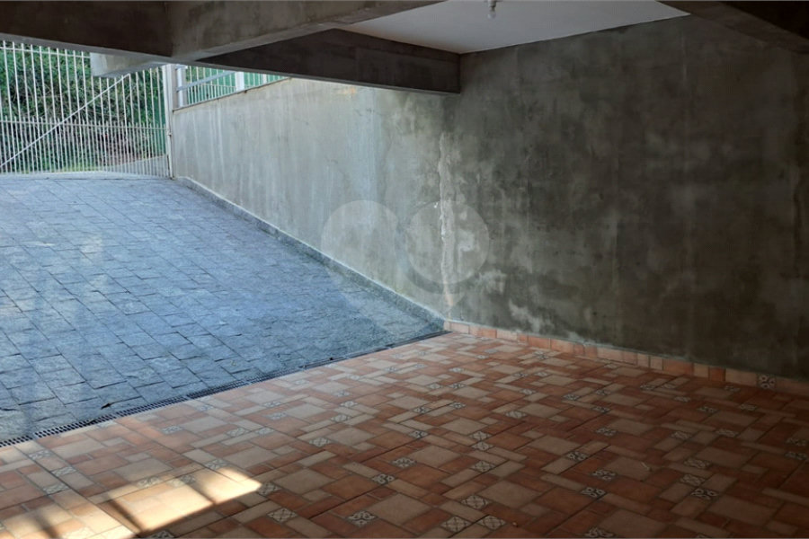 Casa à venda com 3 quartos, sendo 1 suíte, no condomínio Alpes da Cantareira, Mairiporã - SP