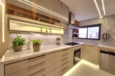 Apartamento à venda com 4 quartos, sendo 2 suítes,  em Chácara Flora, São Paulo, SP