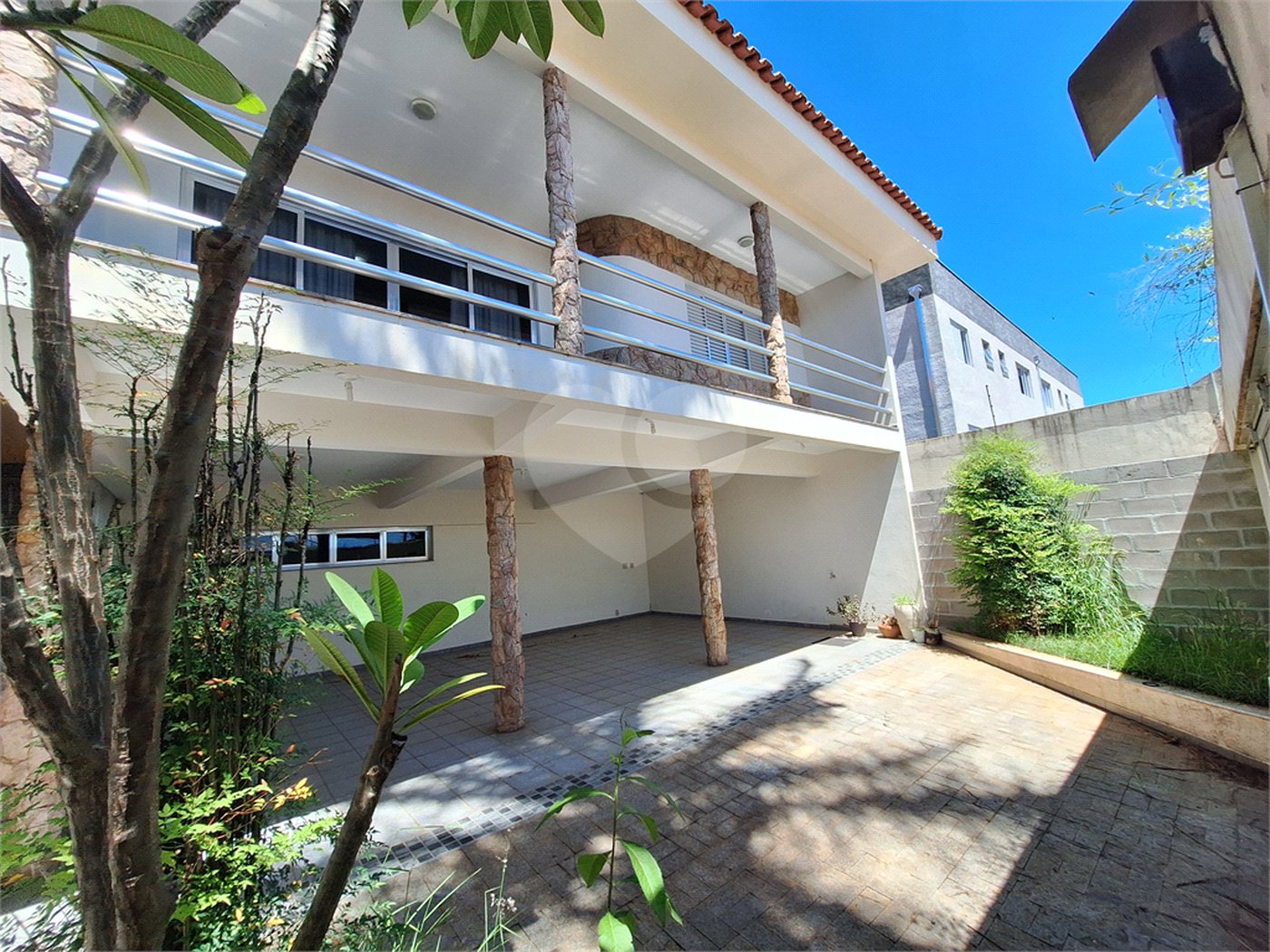 Casa à venda ou para alugar com 4 quartos, sendo 2 suítes,  em Santa Rosa, Vinhedo, SP
