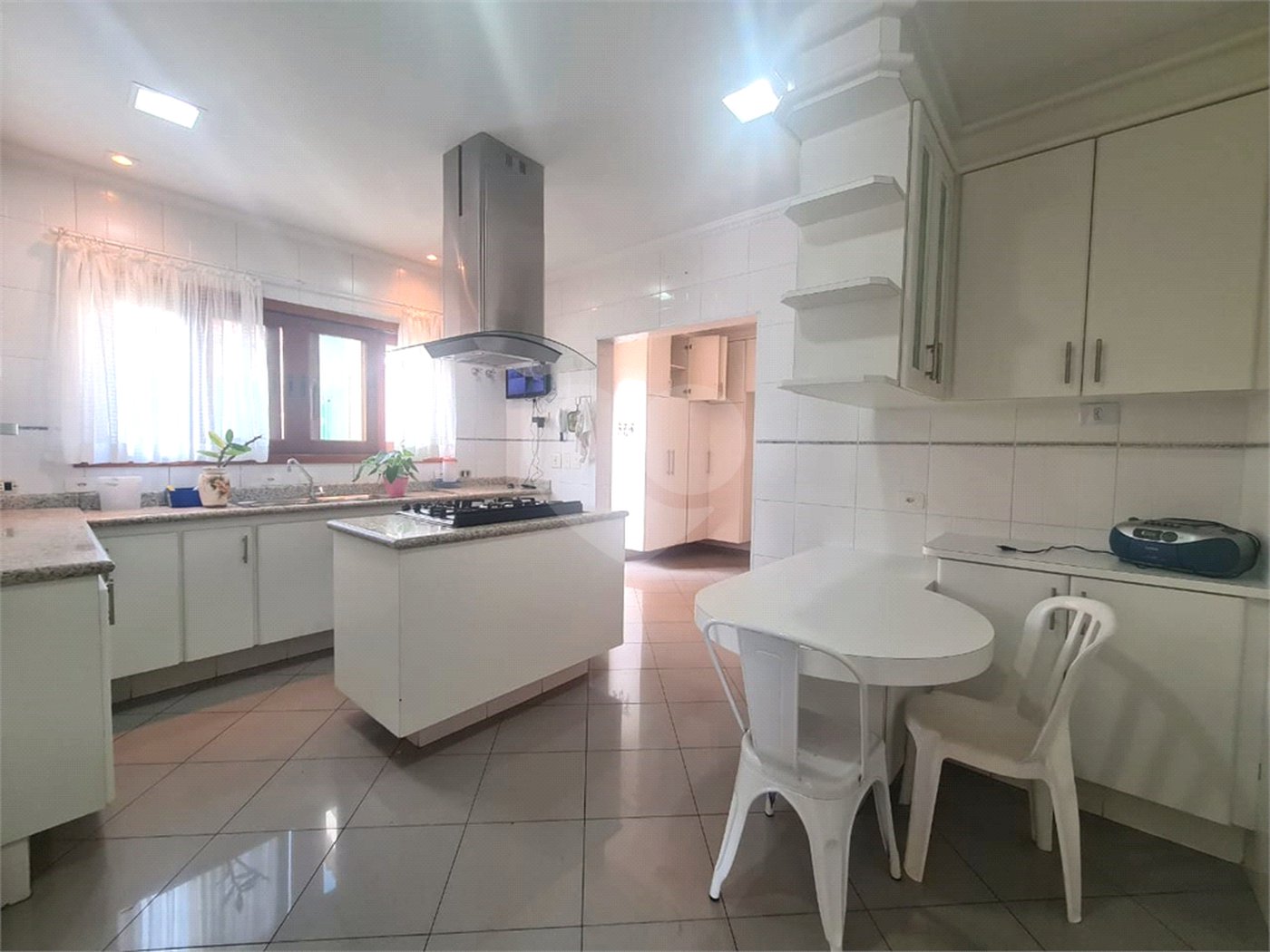 Casa à venda com 3 suítes em Interlagos, São Paulo, SP