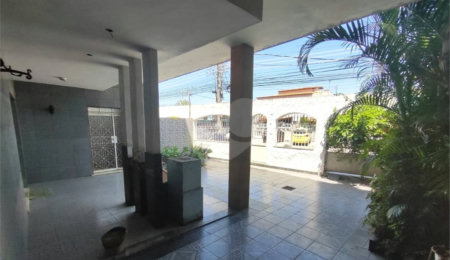 Casa à venda com 3 quartos, sendo 1 suíte,  em Santa Cruz, Rio de Janeiro, RJ