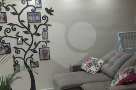 Lindo apartamento no Bosque dos Ipês .