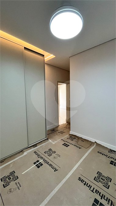 Apartamento com 69 metros todo reformado ao lado da Alameda Lucas em Atibaia.