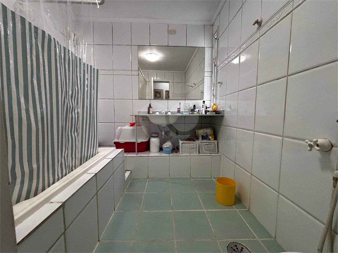 APARTAMENTO BAIRRO PARAÍSO COM 146 M² ÚTEIS - 2 VAGAS.