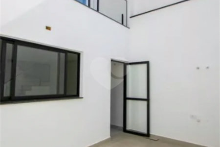 Sobrado novo , com 230m² , 3 suítes , 4 vagas de garagem , à venda no Jardim Bela Vista , em Santo André.