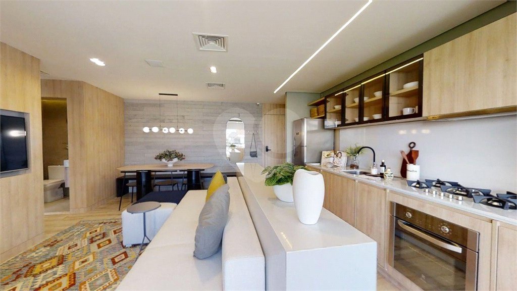 Apartamento novo com 02 Dormitórios e uma Suíte.