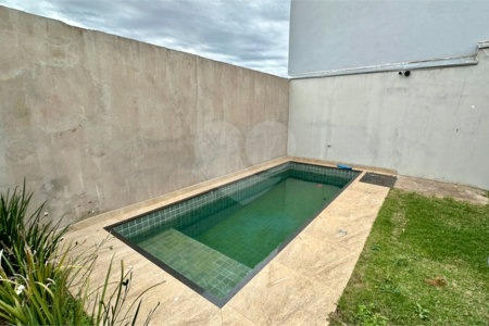 Sobrado a venda com 3 dormitorios sendo 1 suite com closet e varanda no bairro Arcoville
