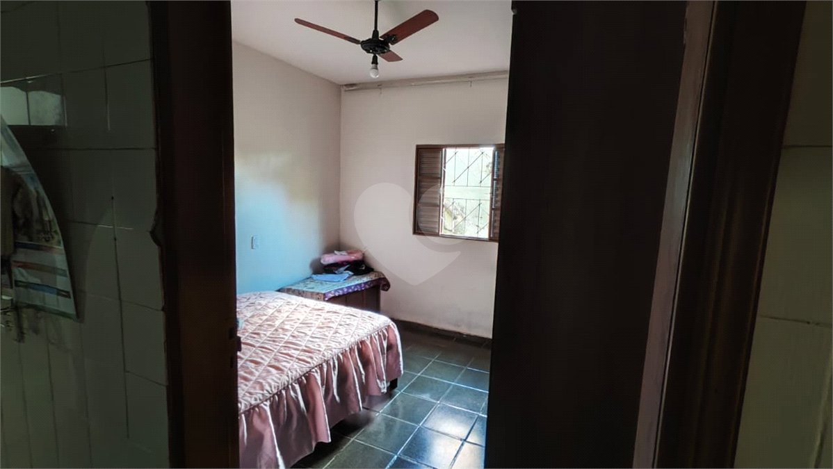 Oportunidade Única no Santa Felícia: Casa 3 dormitórios, Conforto, Espaço de Sobra e a Melhor Localização de São Carlos!