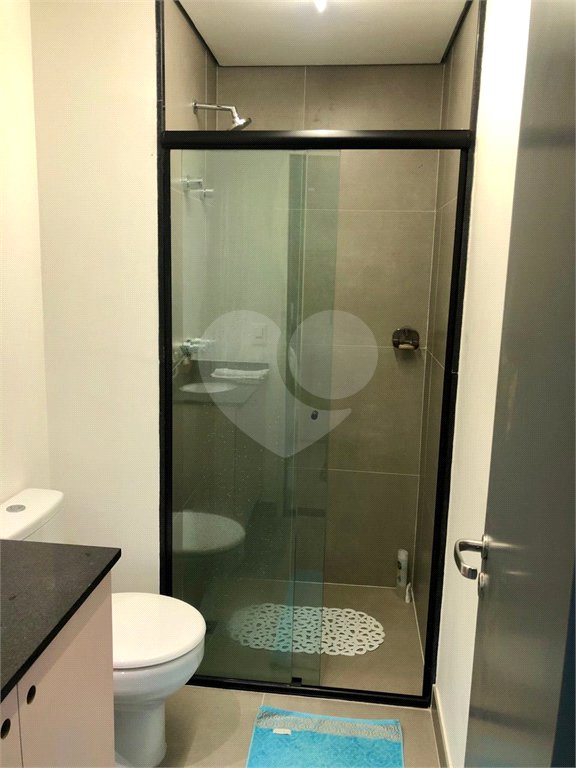 Vendo apartamento todo reformado em prédio novo por arquiteta internacional, porteira fechada e rend
