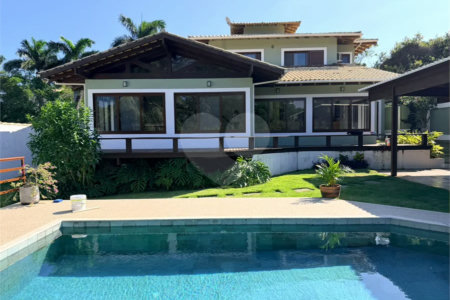 Casa à venda com 4 suítes em Ferradura, Armação dos Búzios, RJ
