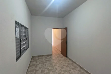 Casa para Locação no Jardim Pau Preto – Indaiatuba/SP - 3 dormitórios, quintal e garagem com portão manual