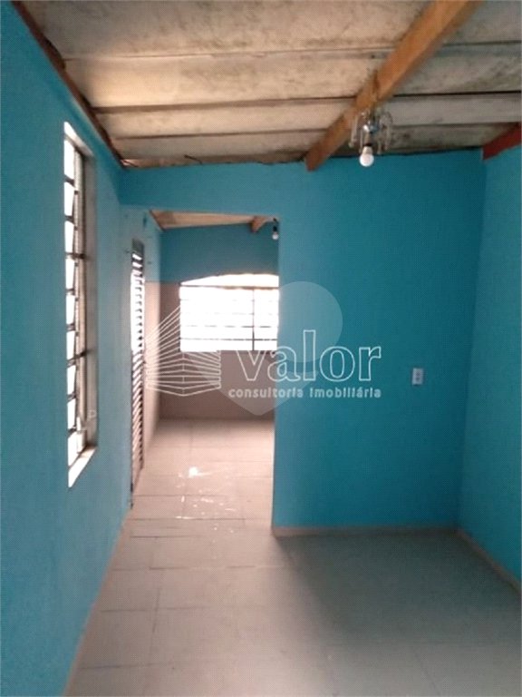 Ótimo salão comercial com uma casa no andar superior