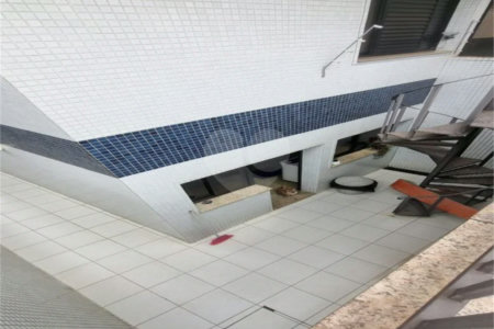 Sobrado à Venda na Aclimação - 150 m² - 2 Salas, 3 Dorms, 2 Vagas.