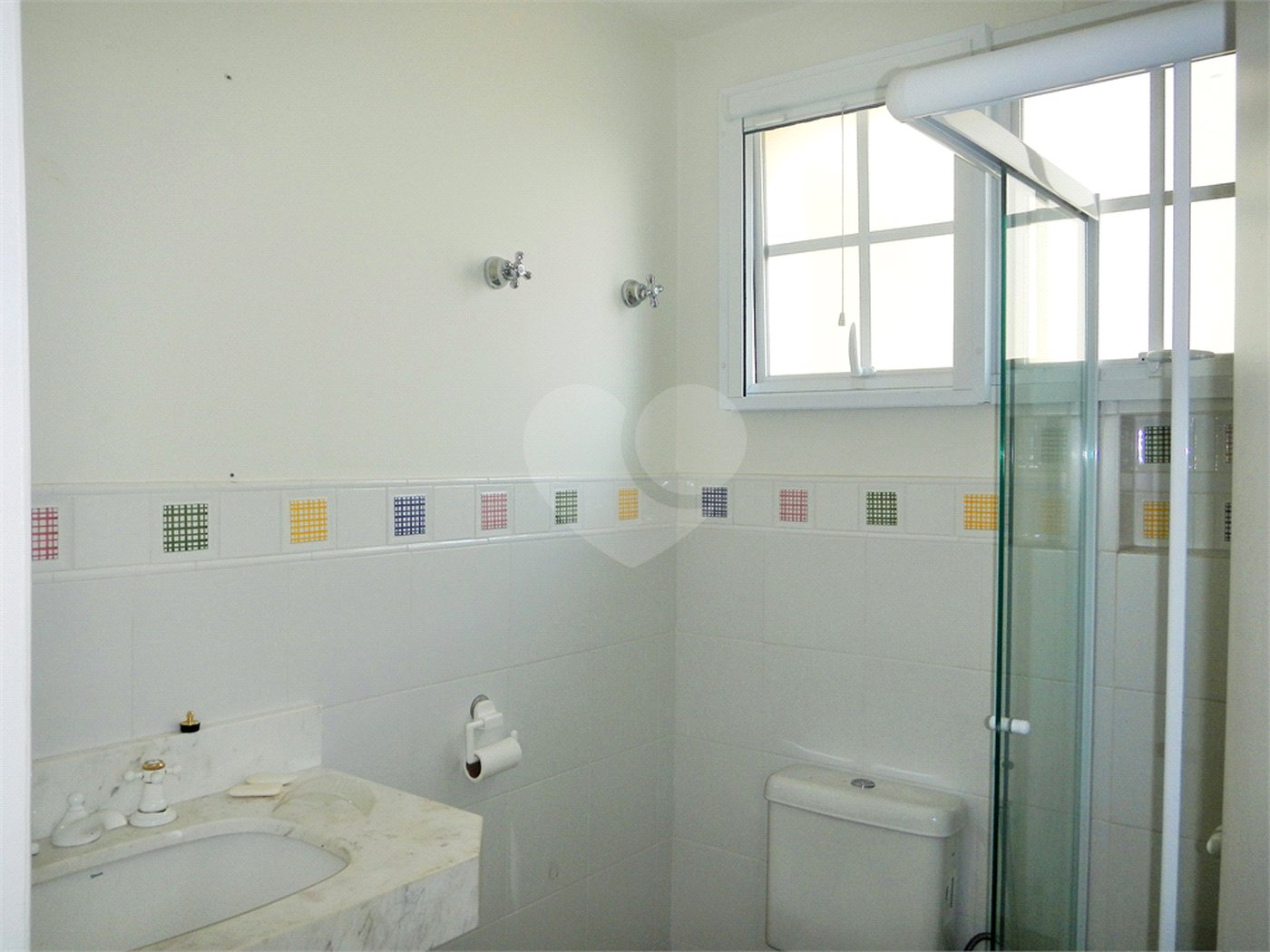 Casa à venda na Saúde c/293m2 - 4 Suítes/4 Salas/3 Vagas na garagem