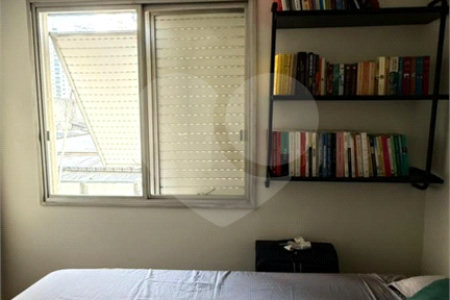 Apartamento 67m² reformado à venda Vila Mariana SP 2 dormitórios 2 banheiros 1 vaga conforto, design e localização privilegiada.
