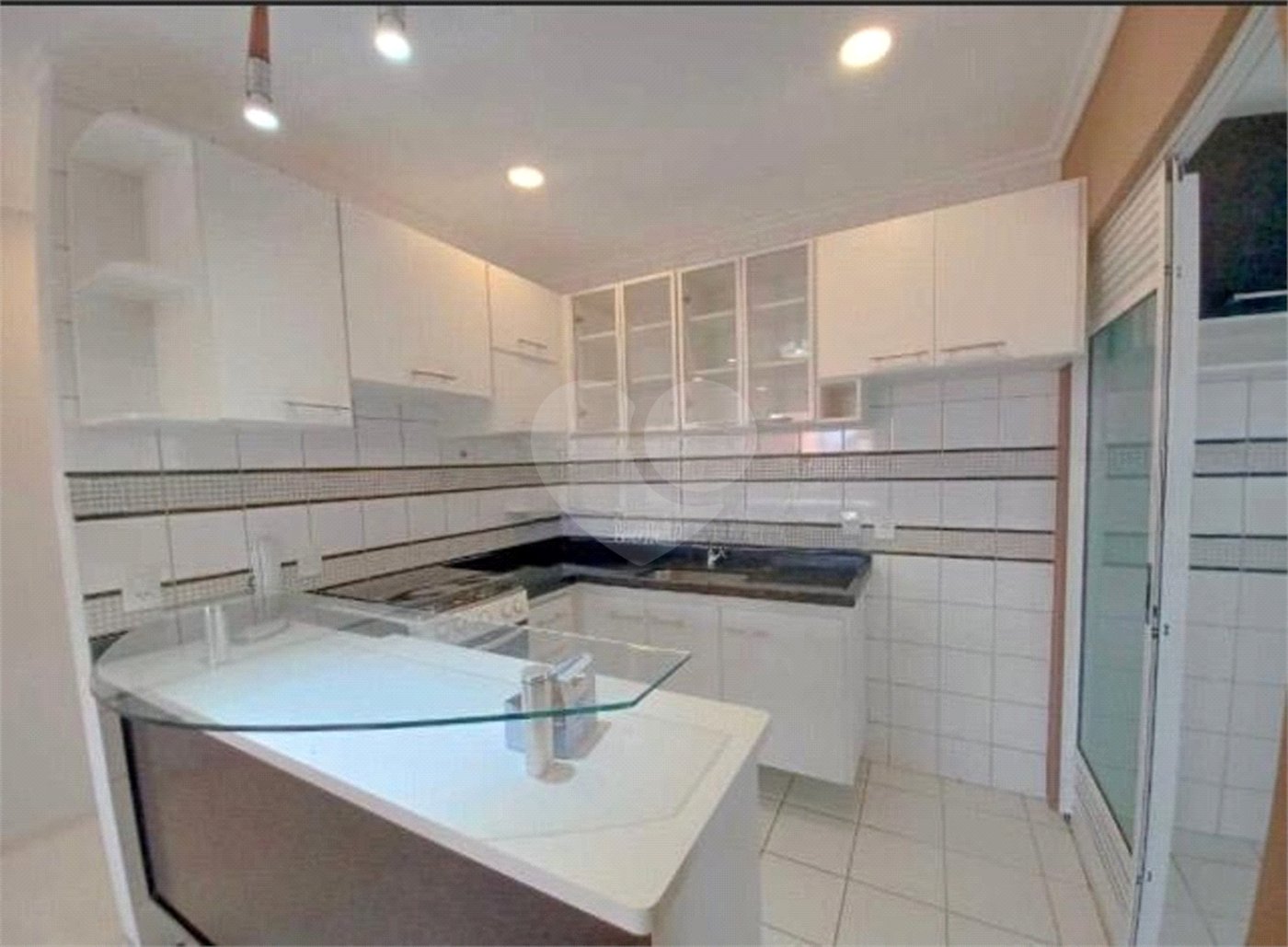 Apartamento no Edifício Torres di Itália.
