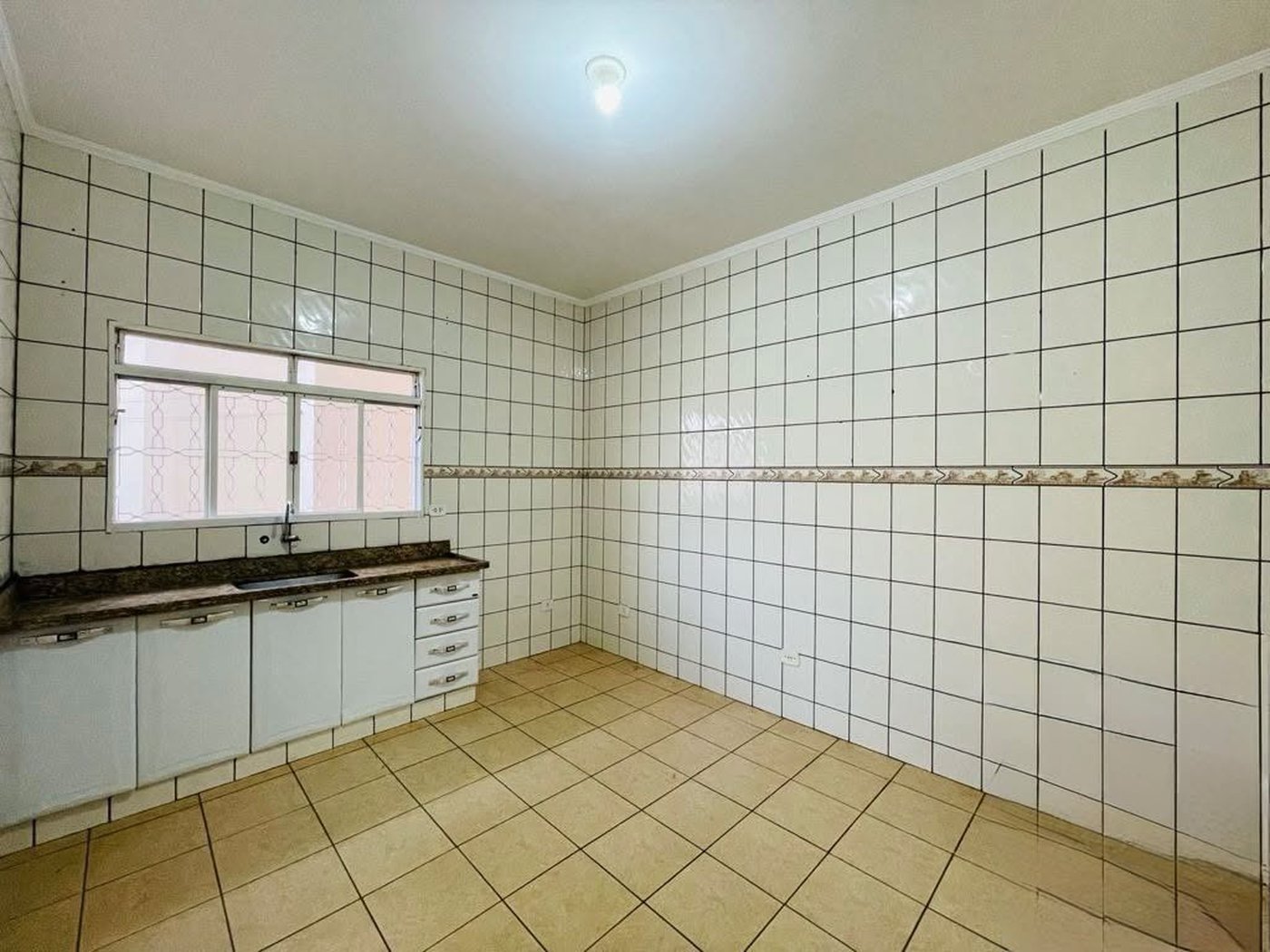 Casa para alugar com 3 quartos, sendo 1 suíte, em Colinos, Três Lagoas, MS