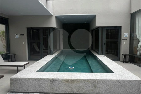 Charme, conforto e vista livre na Vila Clementino – 98 m² com pé-direito duplo!