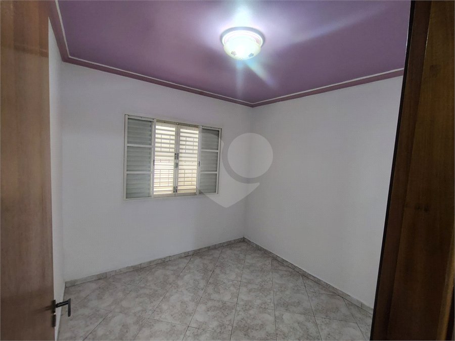 Casa ampla com 3 Quartos e 1 Suíte