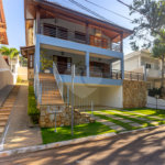 Belíssimo sobrado com piscina aquecida no Condomínio Villagio Capriccio - Louveira SP.