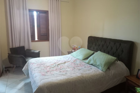Casa à venda com 4 quartos, sendo 2 suítes,  em Villaggio Capríccio, Louveira, SP