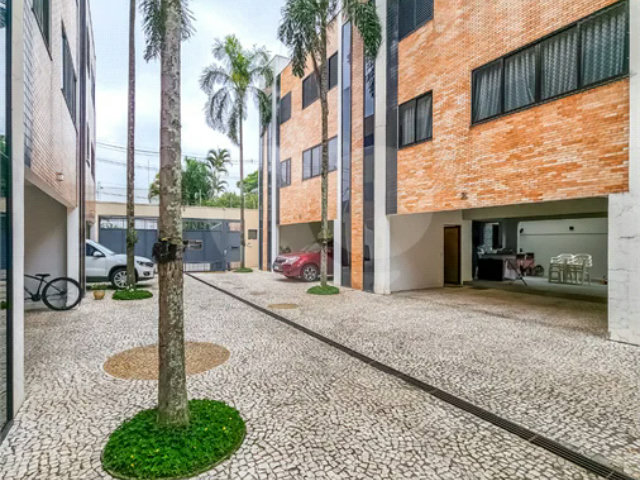 Casa à venda com 3 quartos, sendo 2 suítes,  no condomínio Bella Julieta, São Paulo - SP