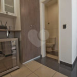 Linda cobertura Duplex om 3 dormitórios, sendo uma suíte com armários e ar condicionado e 2 vagas .