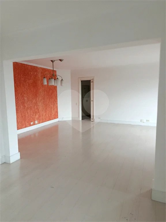 APARTAMENTO NO CAMPO BELO 137M² 3 DORMITÓRIOS