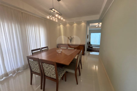 Casa á venda condomínio Damha I