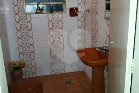Casa à venda com 3 quartos, sendo 1 suíte, em Interlagos, São Paulo, SP