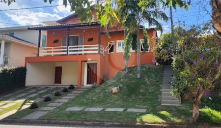 Casa à venda com 4 quartos, sendo 2 suítes,  no condomínio Delle Stelle, Louveira - SP