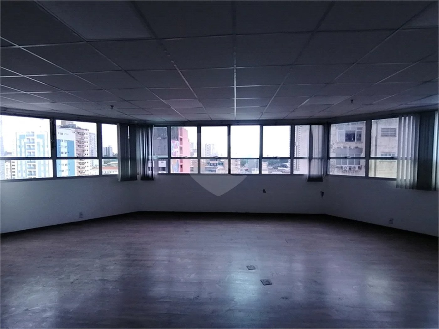 CONJUNTO COMERCIAL COM 130m2 VENDA/LOCAÇÃO NO CENTRO DE CAMPINAS