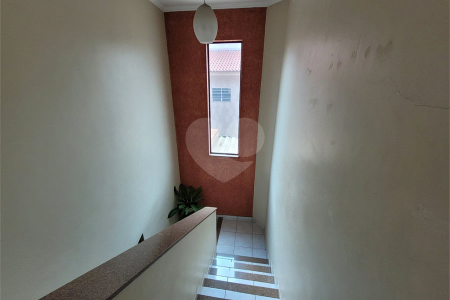 Sobrado Super Espaçoso com 3 Dormitórios e 1 Suíte na Chácara Inglesa: Seu Refúgio de Tranquilidade!