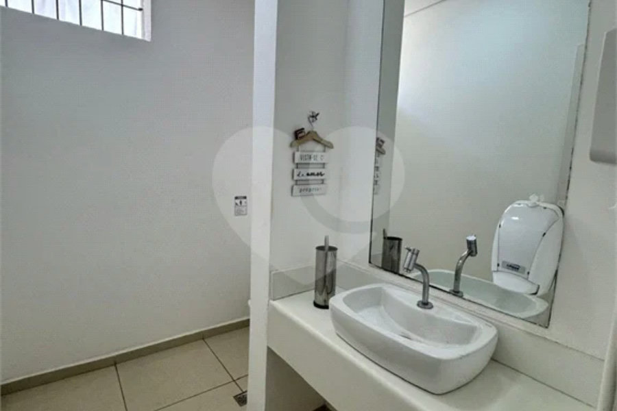 Imóvel Comercial para Venda e Locação no bairro Alto.