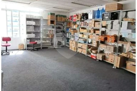 Conjunto comercial para venda ou locação na região da República, Centro