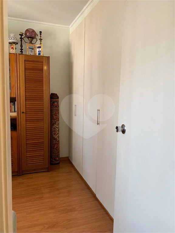 EXCELENTE APARTAMENTO 3DRMS 1STE - AREJADO E ILUMINADO NATURALMENTE
