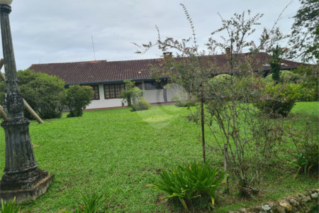 Excelente Chácara à Venda em Itapecerica da Serra/SP