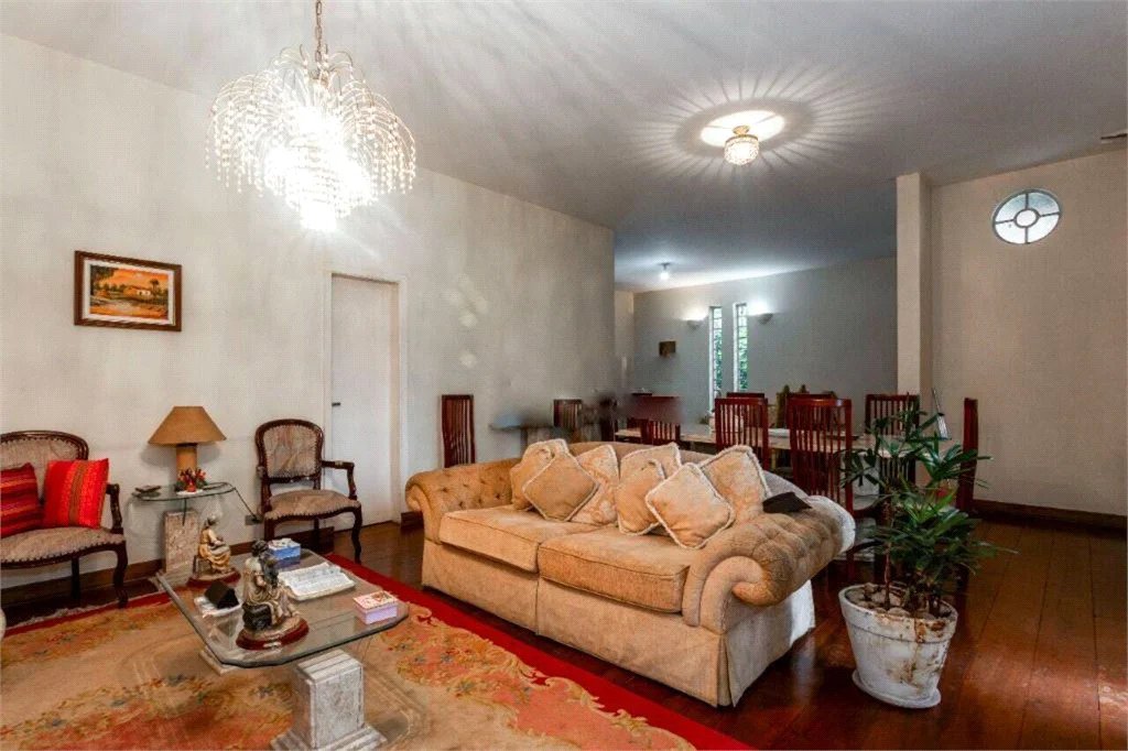 Linda casa próximo a praça MMDC Butantã