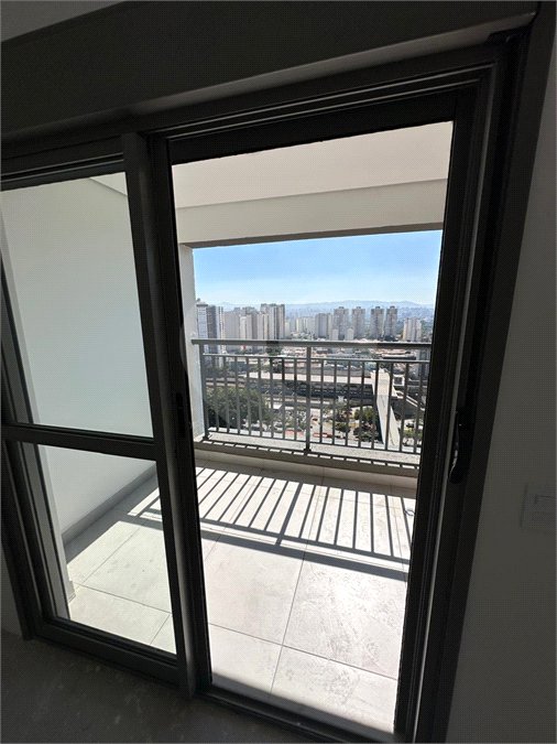 Apartamento com 125m², 3 dormitórios, sendo 3 suítes, 2 vagas, à venda na Moóca.
