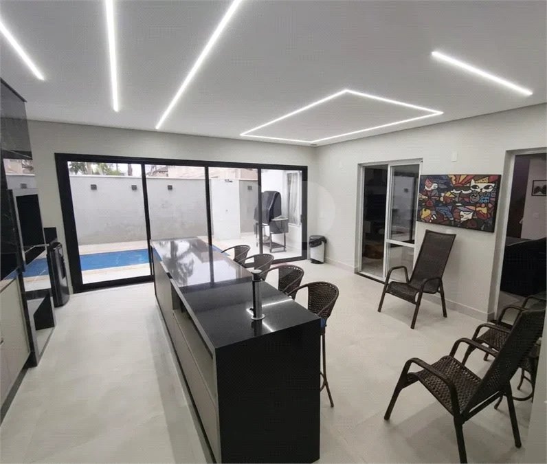 Sobrado de Alto Padrão com Piscina Aquecida, Energia Solar e Lazer Completo no Condominio Natura Village