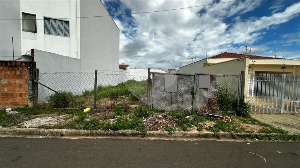 Terreno à venda em Jardim São João Batista, São Carlos - SP