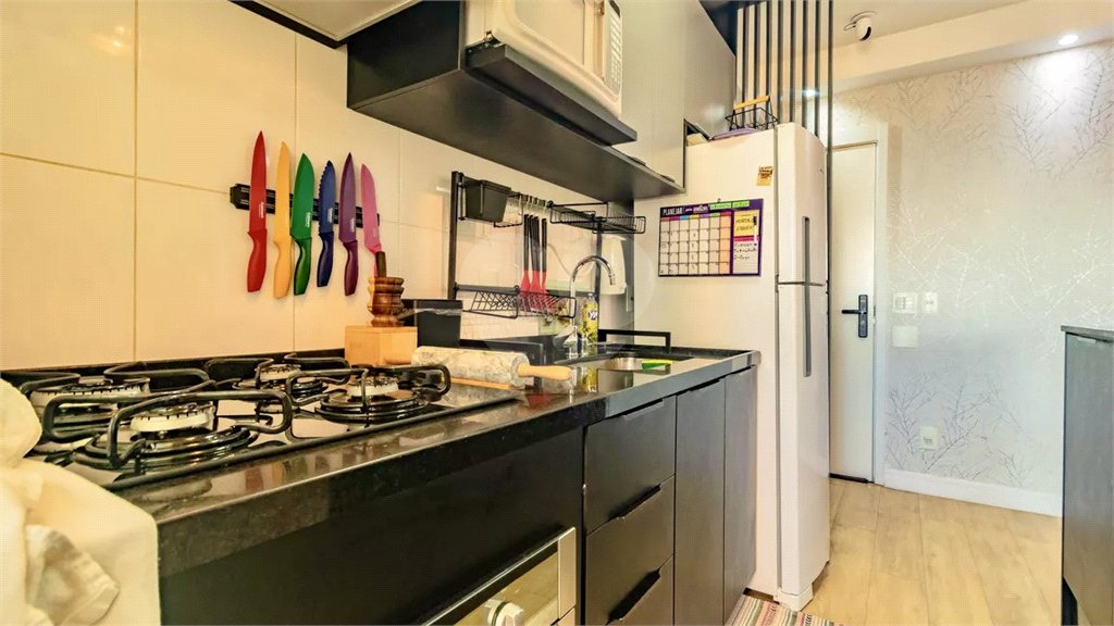 Apartamento com 2 quartos, 1 suíte, varanda gourmet, churrasqueira, lazer completo.