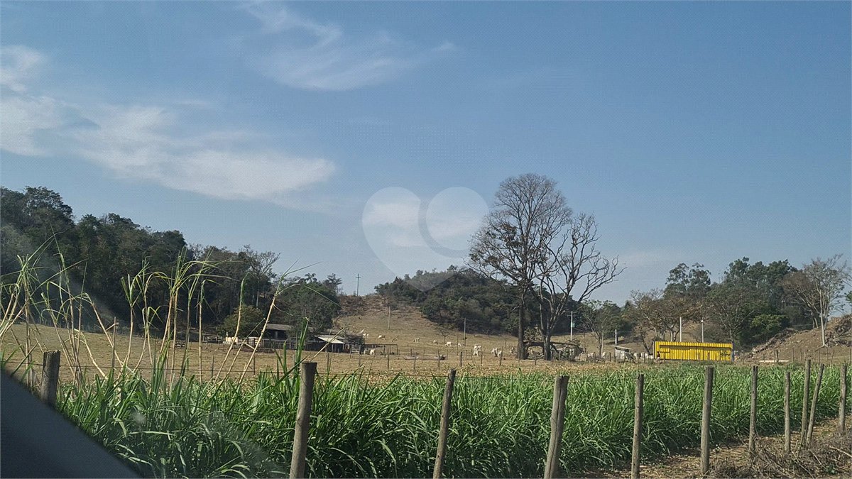 VENDA SÍTIO 48 hectares com estruura para granja, hidroponia e gado