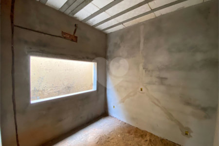 Casa térrea na Vila São José.