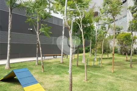 Apartamento à venda na Vila Mariana. Localização espetacular!