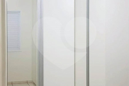 Apartamento à venda no condomínio Residencial Vancouver, em Araraquara-SP.