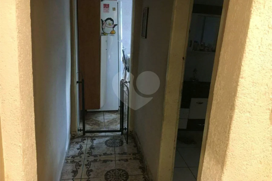 Terreno com 350m2 de área total, localizado no melhor da Vila Santa Catarina !!