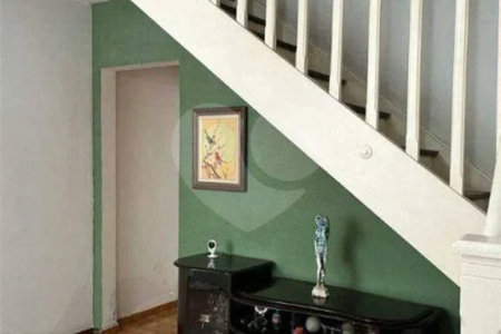 Sobrado à venda com 66m² - Belém