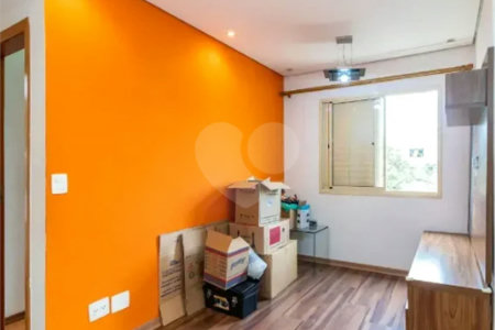 Apartamento à venda no Mandaqui com 3 dormitórios, sendo 1 suíte, sala ampla e bem distribuída, cozinha, 2 banheiros e área de serviço. O imóvel conta ainda com 1 vaga de garagem.
