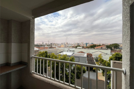 Apartamento á venda na região da Vila Prado.
